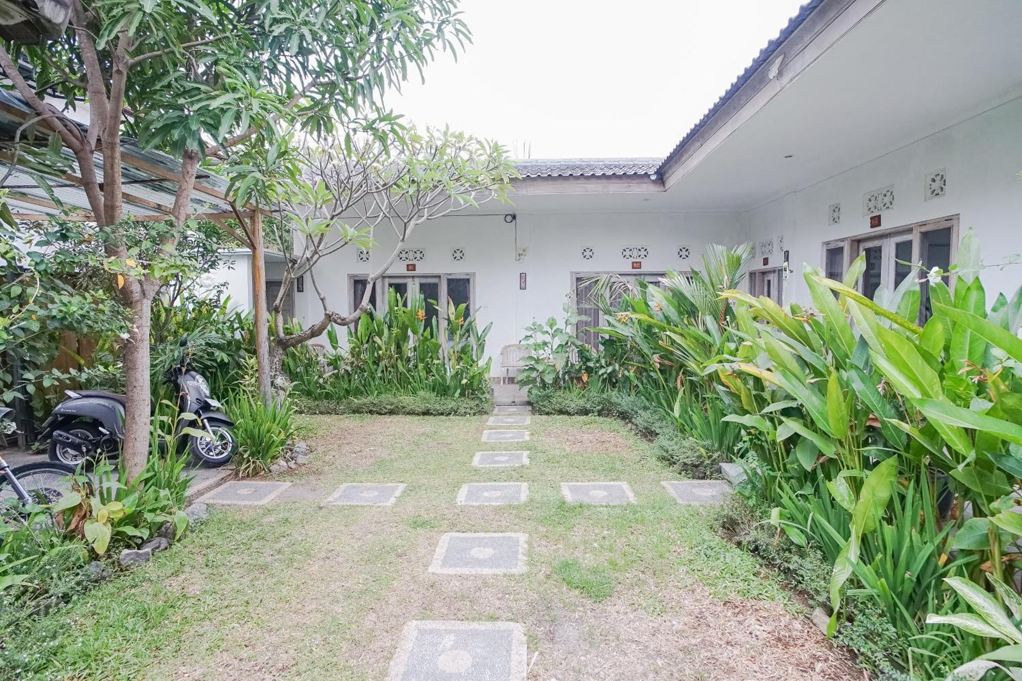 Karan Homestay Canggu Exterior photo